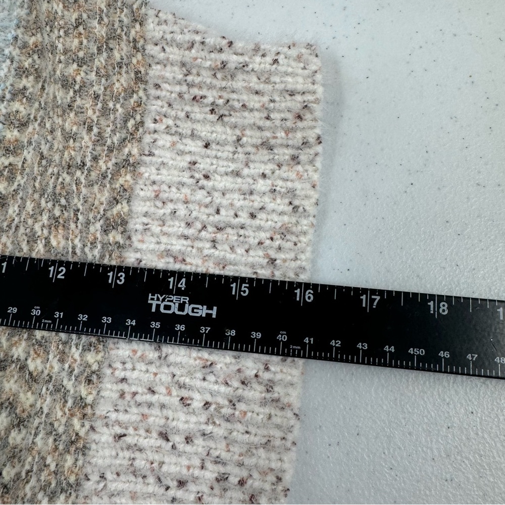 Debut Cropped Long Sleeve Sweater Size Small - Picture 8 of 9